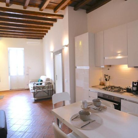 Benedetta 22 - Trastevere Рим Экстерьер фото